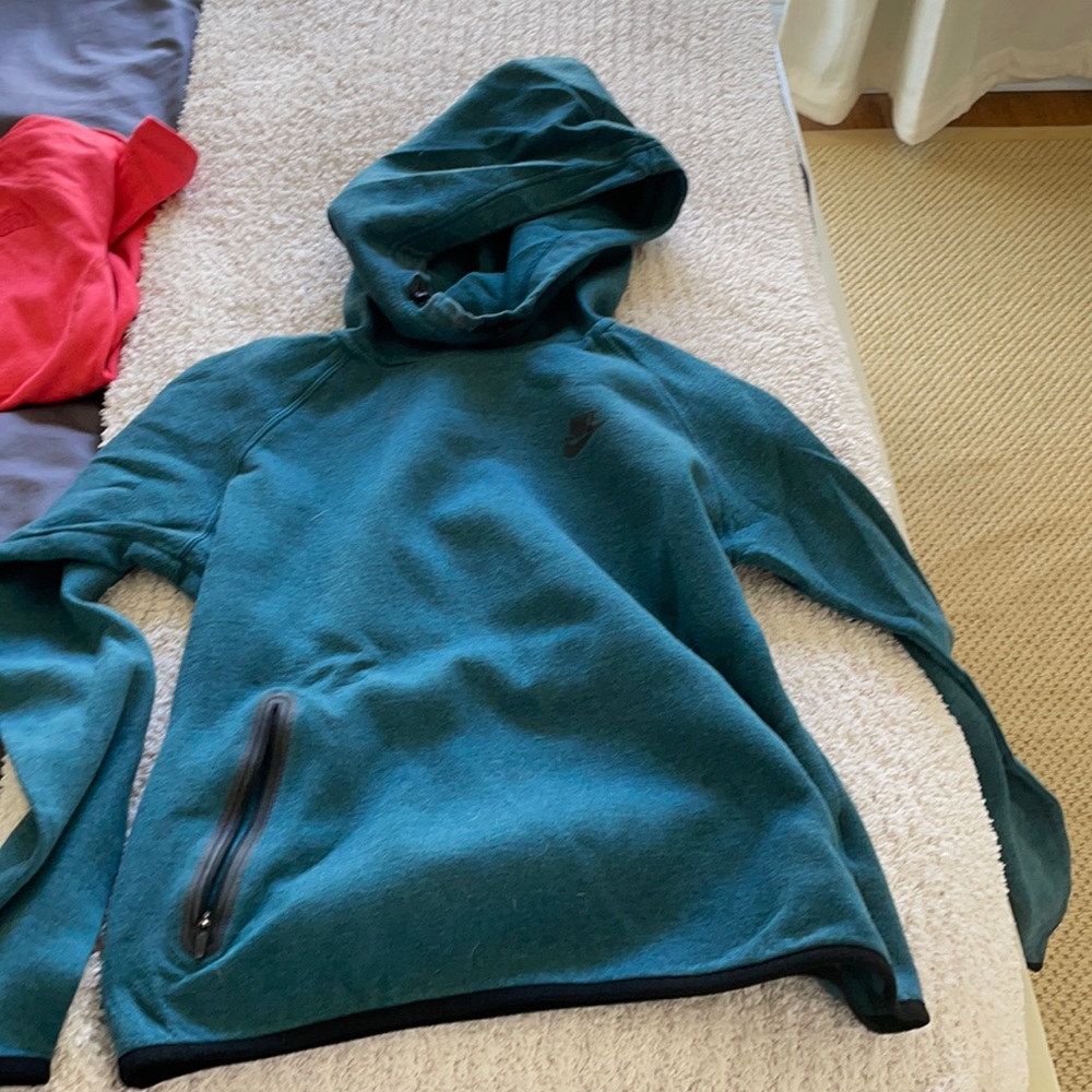 Nike pullover with hood